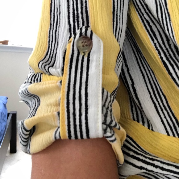 Yellow striped top - Picture 3 of 4